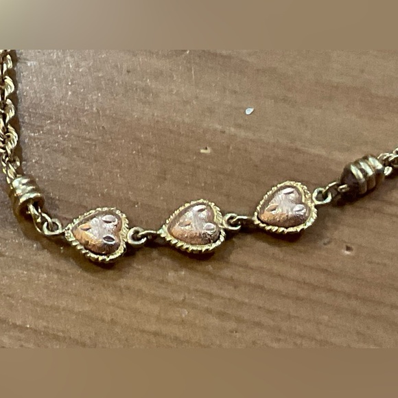Beverly Hills Gold: 14k.Puffy triple heart rose gold, yellow gold rope bracelet. - Picture 3 of 10